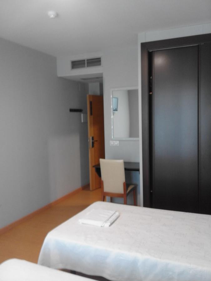 Hostal Restaurante Vial Ourense Dış mekan fotoğraf
