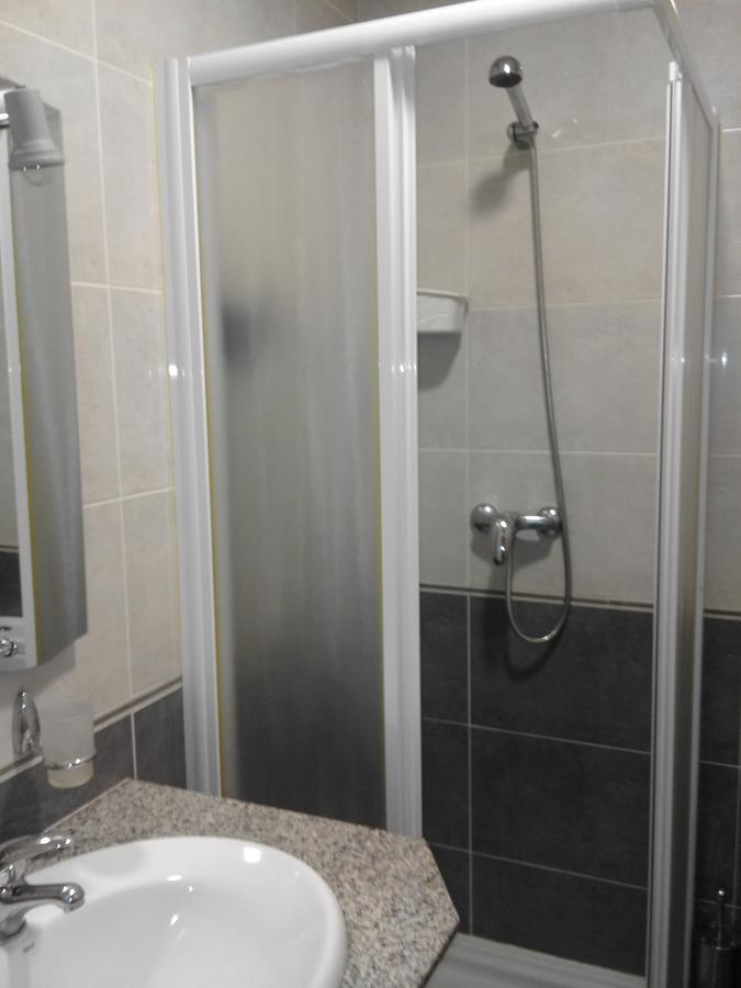 Hostal Restaurante Vial Ourense Dış mekan fotoğraf